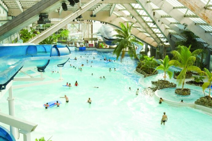 a water park to visit in Paris with children