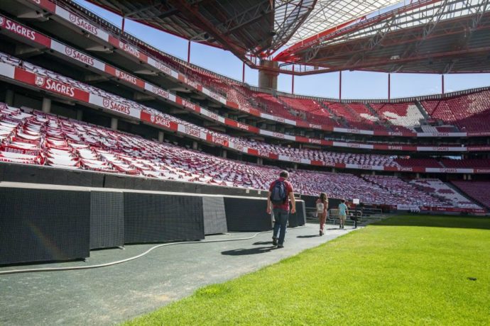 an exciting tour of a football stadium to do with children in Lisbon