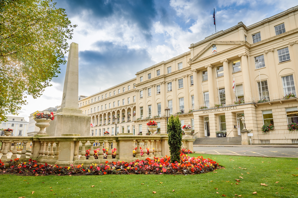 Places to Stay in Cheltenham with Your Family - BabyBreaks