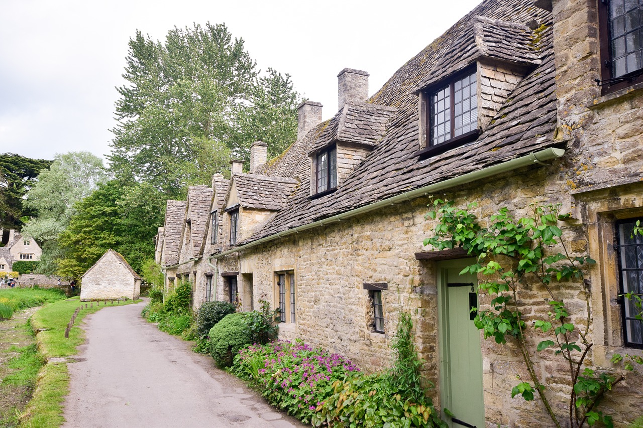 Family Hotels and Rentals in the Cotswolds