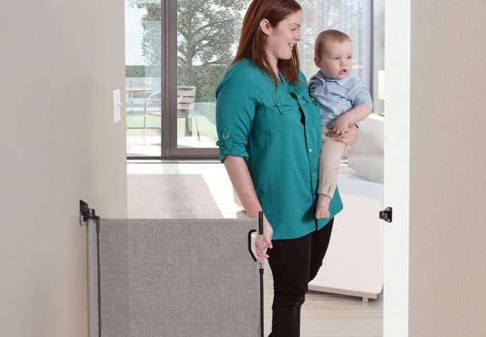 Dreambaby Retractable Stairgate